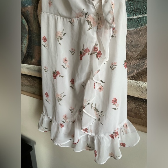 NWT HOLISTER Wrap Floral Dress - Picture 6 of 7